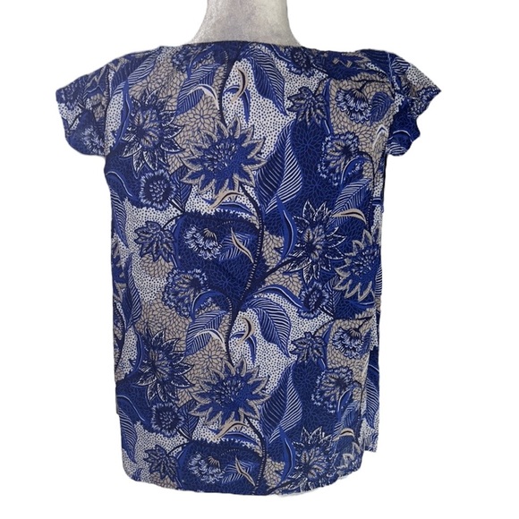 Velvet by Graham & Spencer Yuelle Blue Floral Flutter Sleeve Keyhole Top - M - Picture 7 of 13